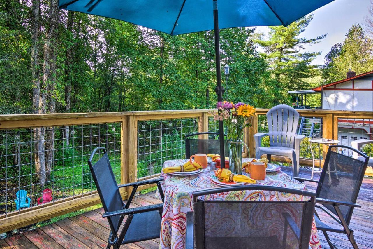 Shaw Creek Cottage With Fire Pit And Forest Views Hendersonville Kültér fotó